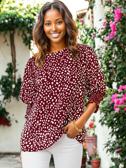 Blusa de leopardo con cuello redondo, mangas abullonadas y fruncido