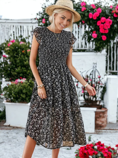 Vestido midi fruncido con mangas cortas y volantes a cuadros y estampado floral