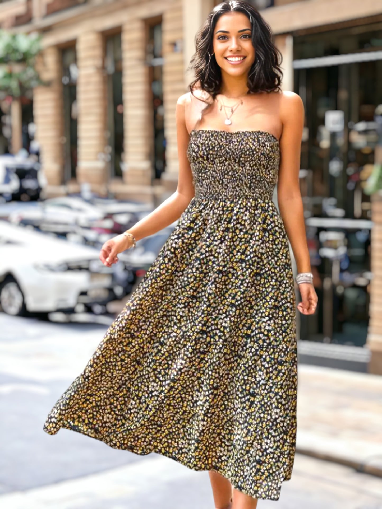 Vestido floral fruncido sin tirantes