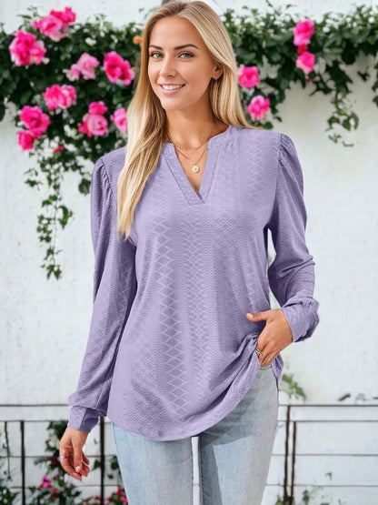 Blusa texturizada con escote en V dividido