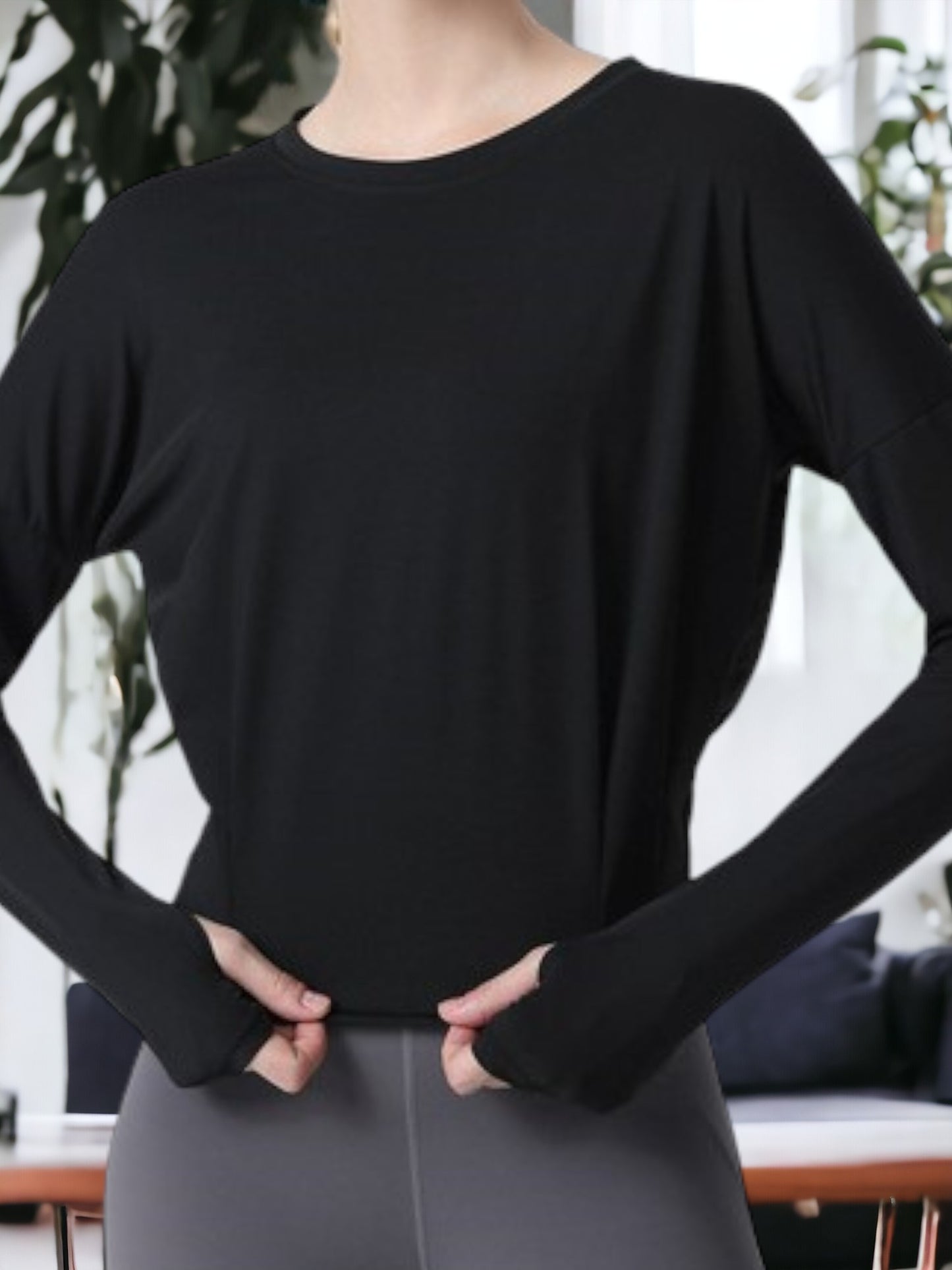 Breathable and Versatile Long Sleeved Fitness Yoga Sweatshirt