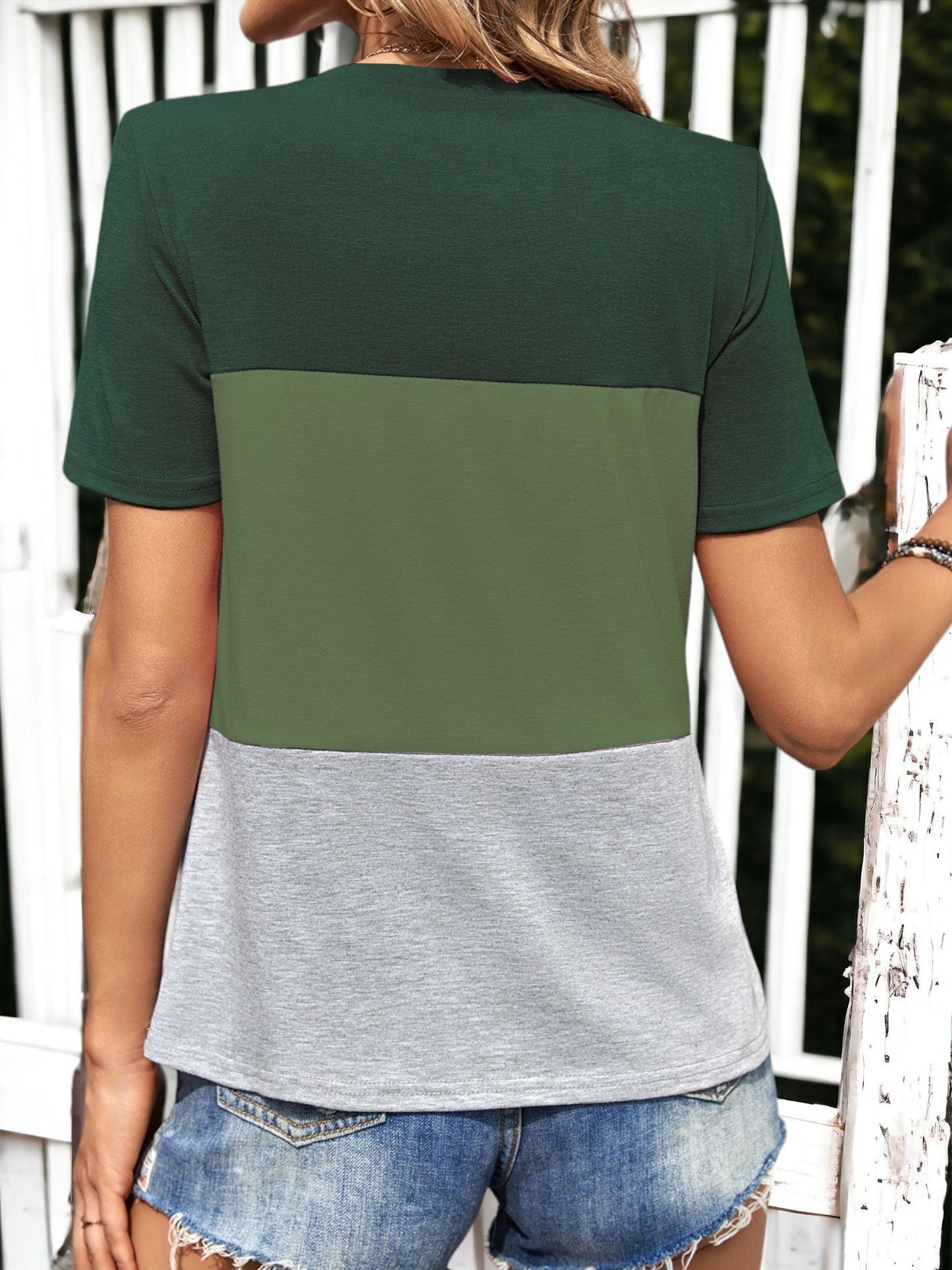 Camiseta con bloques de color triples