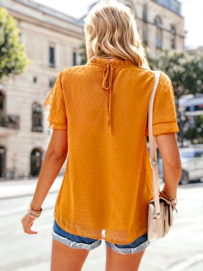 Blusa con detalle de encaje fruncido