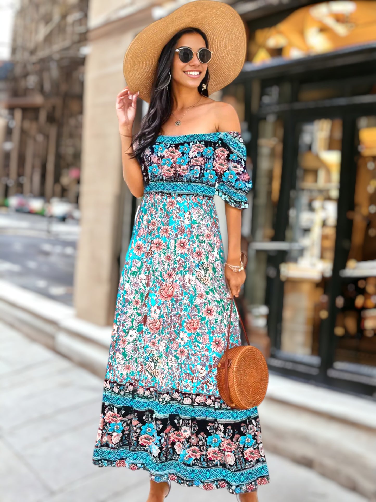 Vestido bohemio multicolor con hombros descubiertos