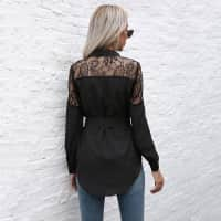 Blusa con botones y cuello mandarín