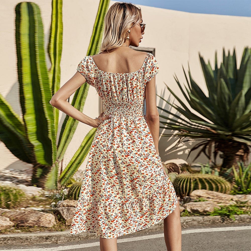 Vestido con estampado de margaritas y cintura fruncida 