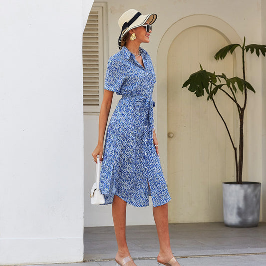 Vestido con cuello fruncido y botones de margaritas