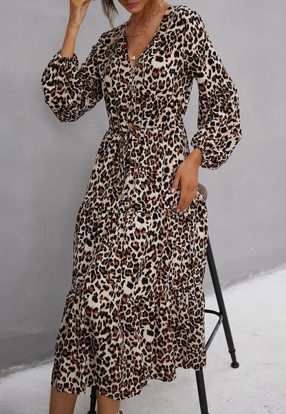 Vestido midi fluido con estampado de leopardo