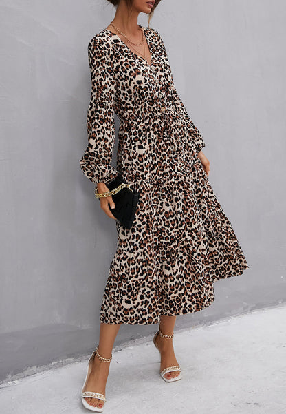 Vestido midi fluido con estampado de leopardo