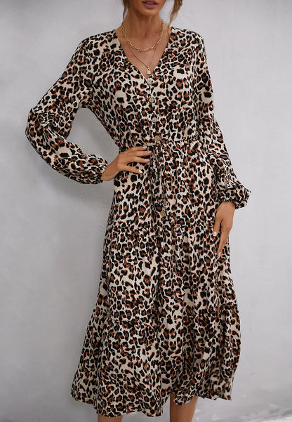 Vestido midi fluido con estampado de leopardo