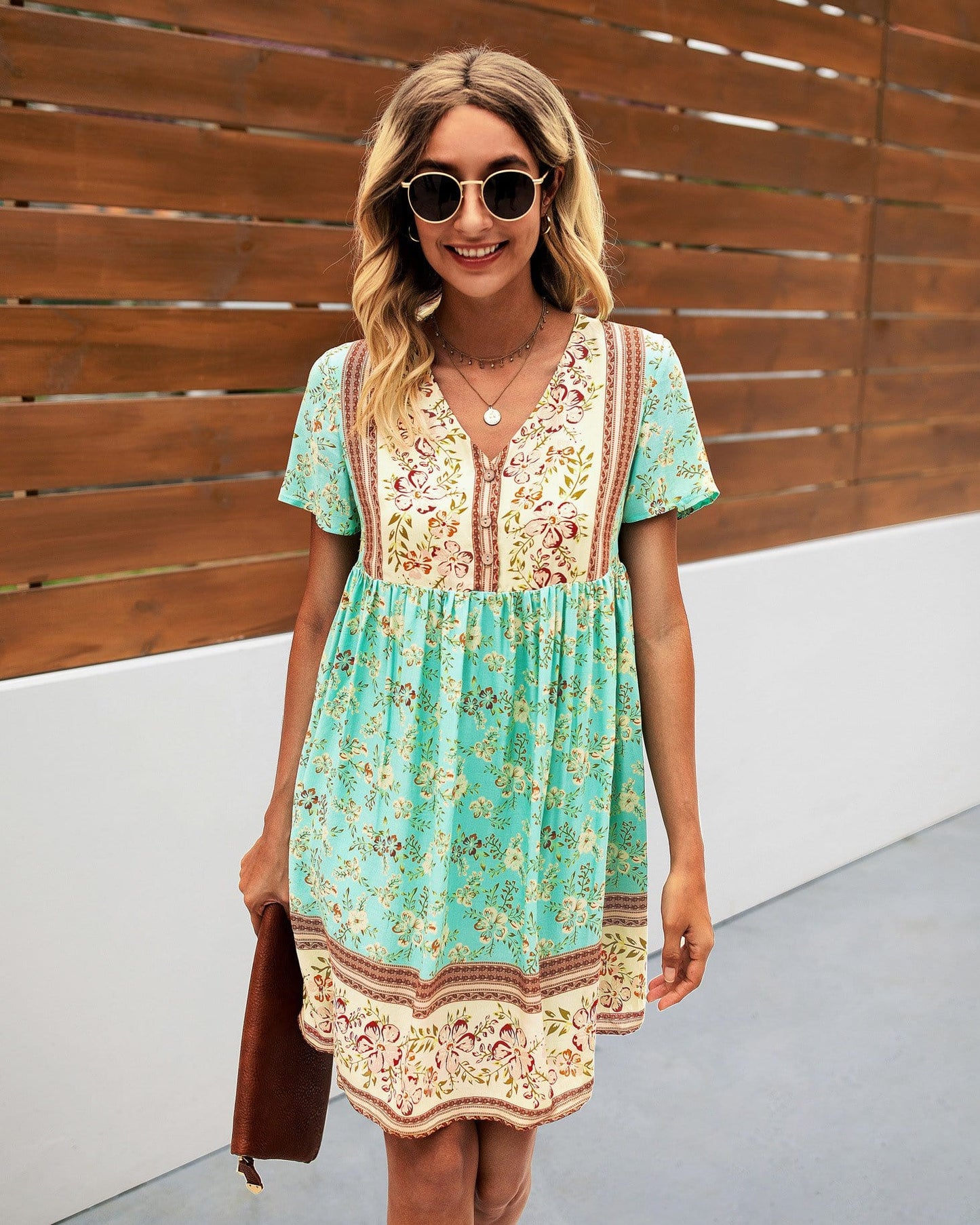 Vestido bohemio con estampado floral multicolor 