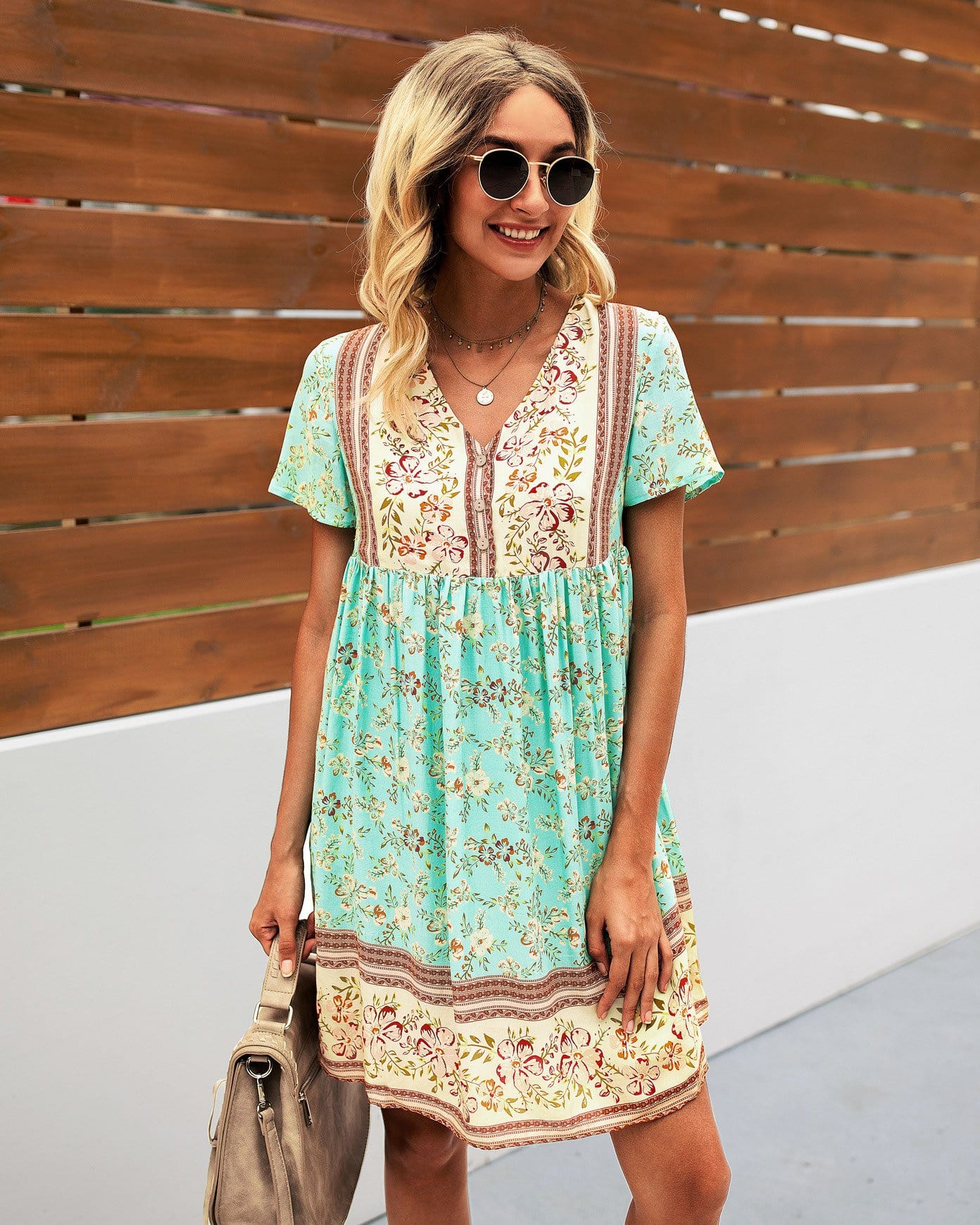 Vestido bohemio con estampado floral multicolor 