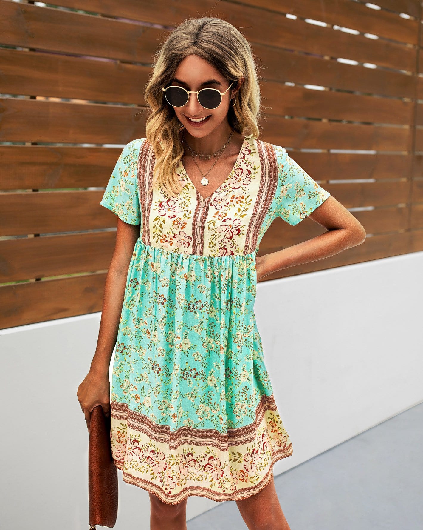 Vestido bohemio con estampado floral multicolor 