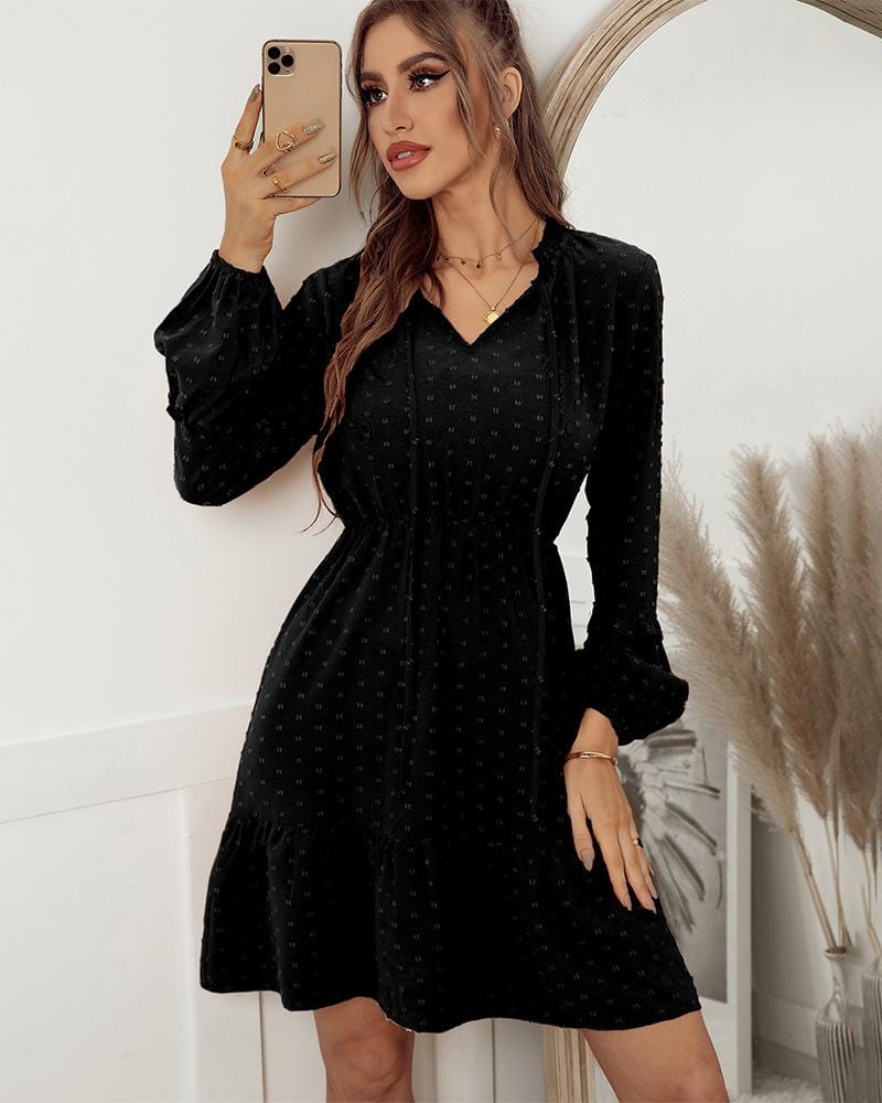 Vestido con mangas con volantes y lunares suizos