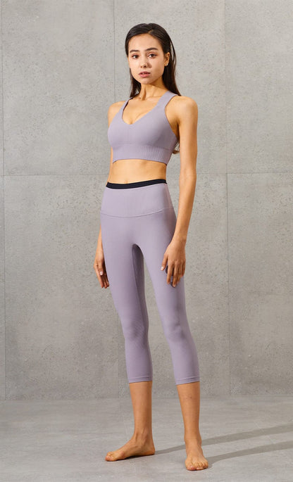 High Rise Cropped Leggings w/ Seamings