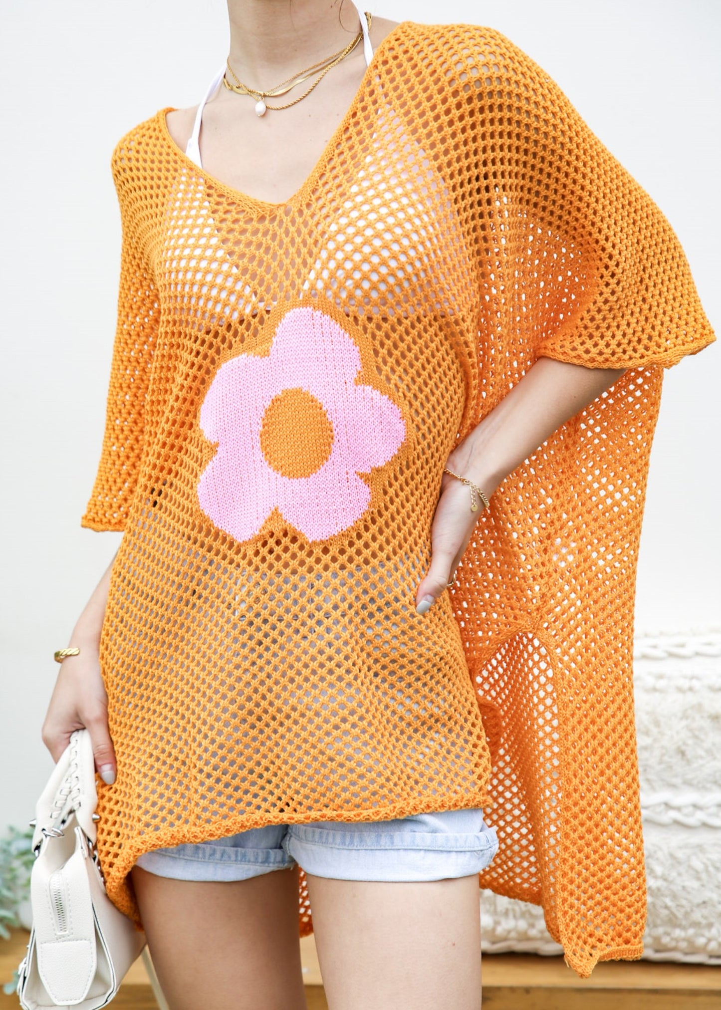 Blusa con estampado de flores en contraste