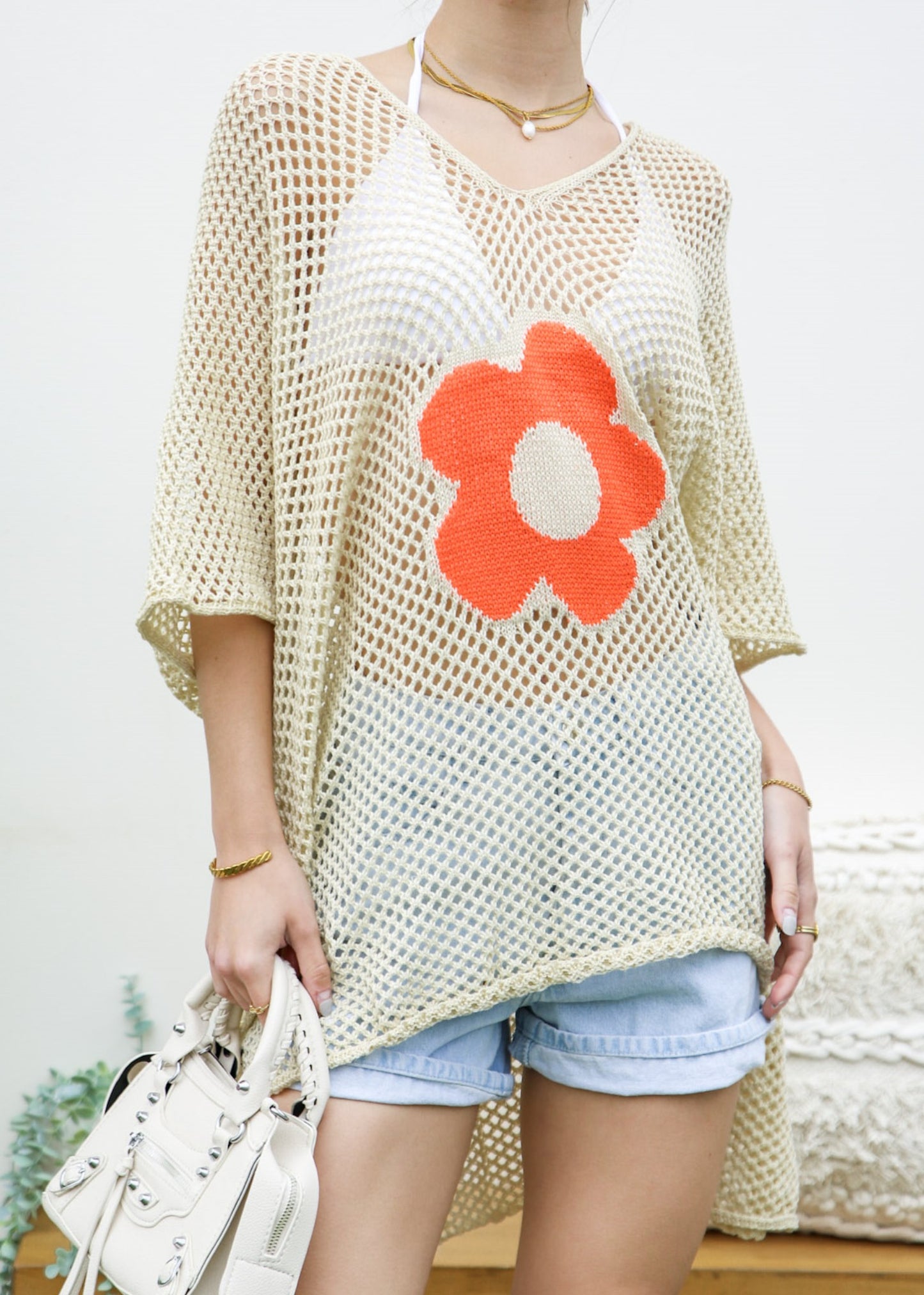 Blusa con estampado de flores en contraste