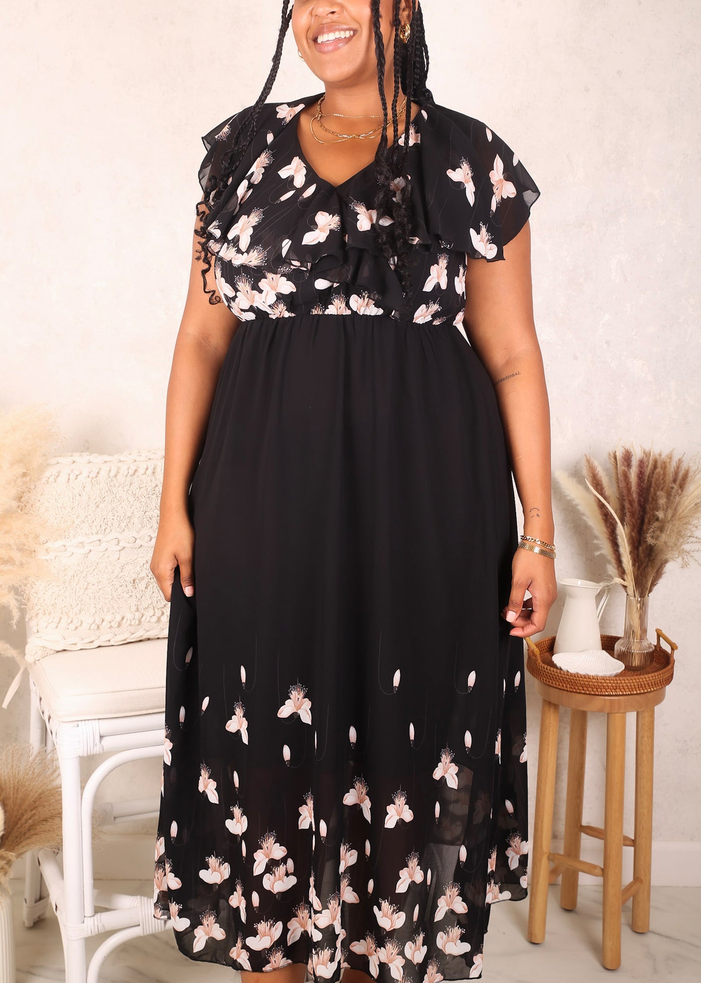 Plus Size White Petals Floral Maxi Dress, Black