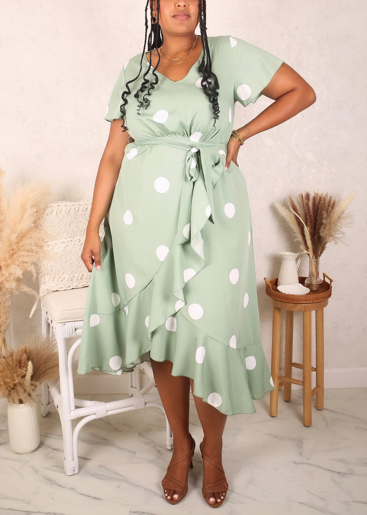 Vestido con dobladillo con volantes superpuestos en talla grande, verde