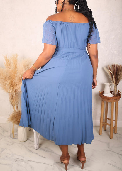 Vestido plisado con hombros descubiertos, talla grande, azul