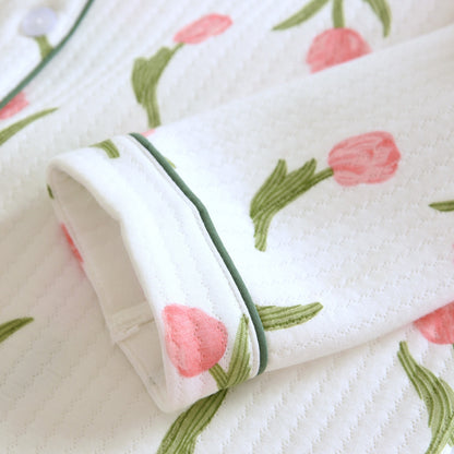 Pijama texturizado con estampado de tulipanes a juego