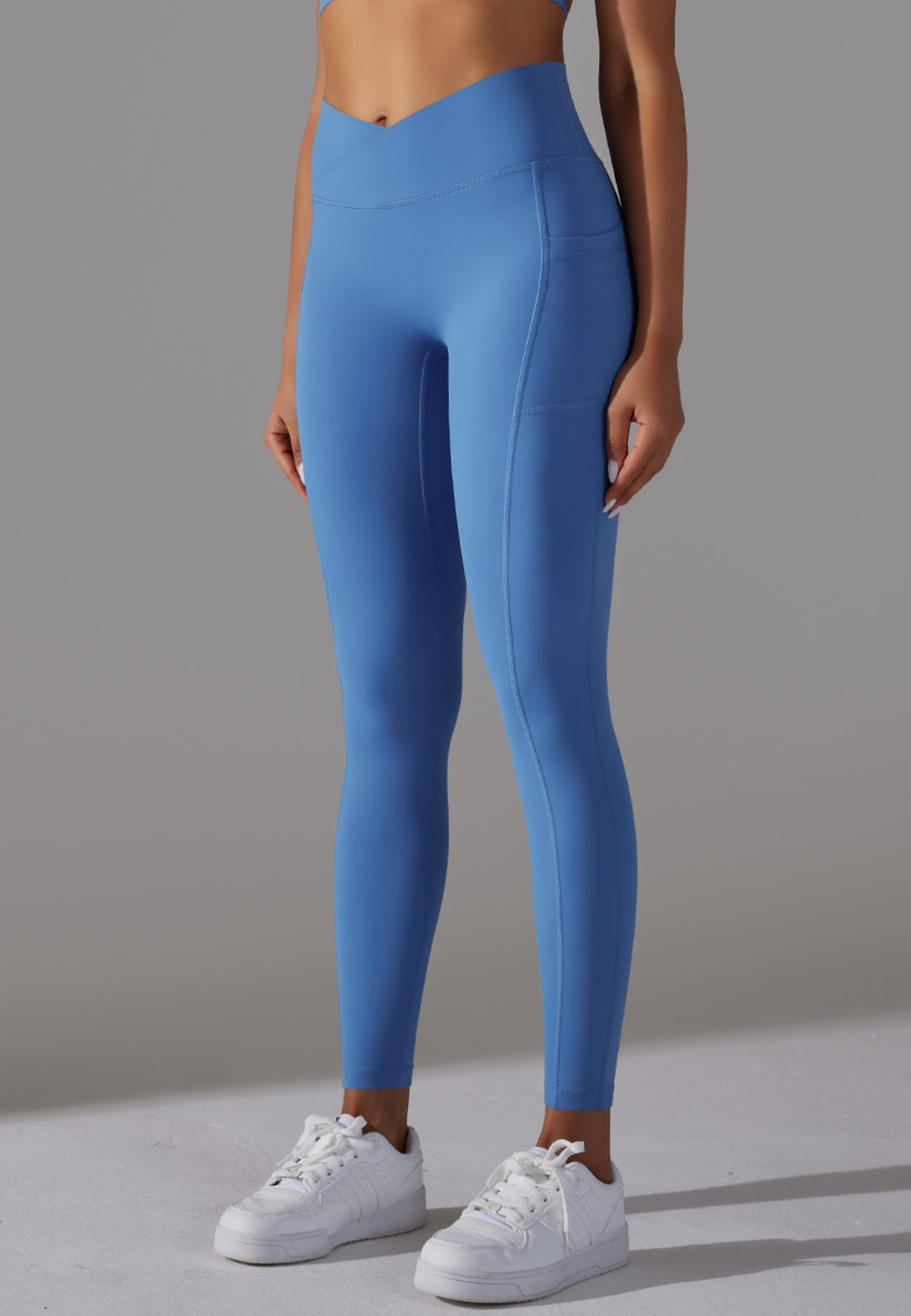 Overlap V-Waist Pocket Leggings